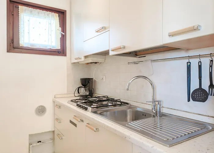 Blue View 3 - Regarda Travel * バルドリーノ